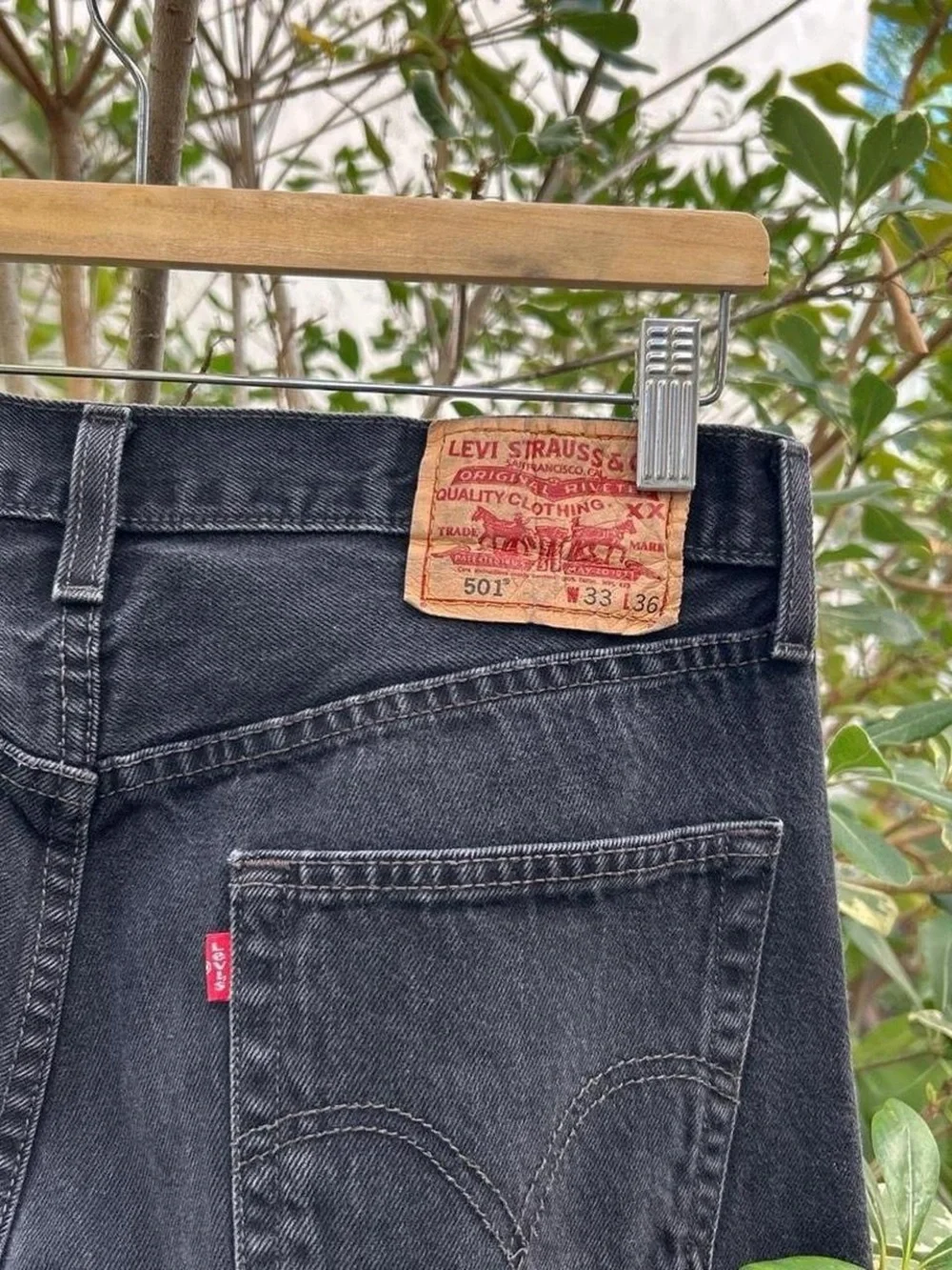 Vintage 2005 Levi’s 501 Black Denim Jeans 33x36 Straight Leg Button Fly